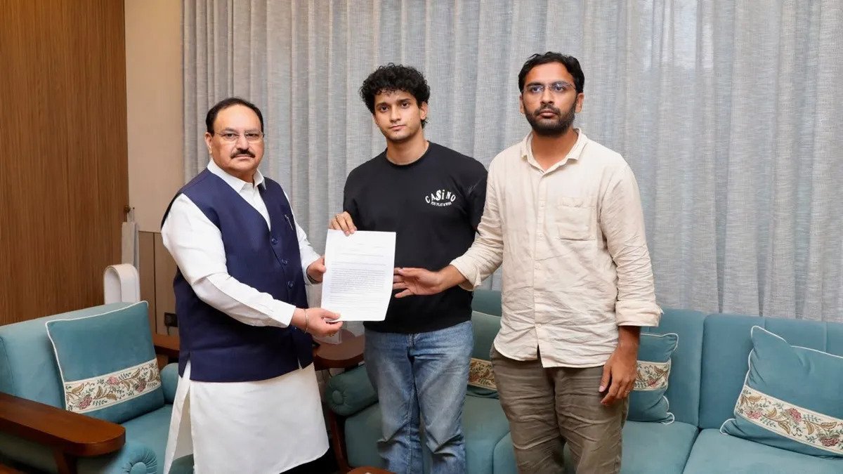 जेपी नड्डा से मुलाकात करते CJP प्रतिनिधिमंडल के सदस्य, मांगों का ज्ञापन सौंपते हुए।
